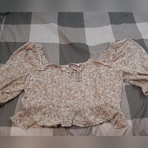 Astr the label cropped puff sleeve top